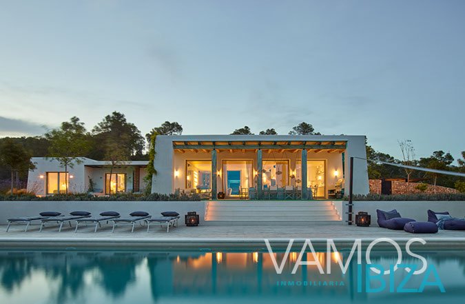 AMAZING LUXURY VILLA  FOR LONG TERM RENTAL